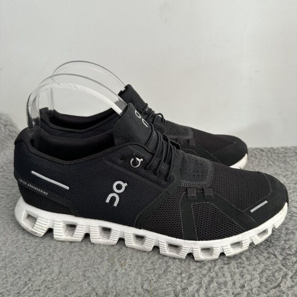 On Cloud Running Shoes Womens Size 9.5 Black White Athletic Gym Sneakers Swiss - Picture 4 of 10